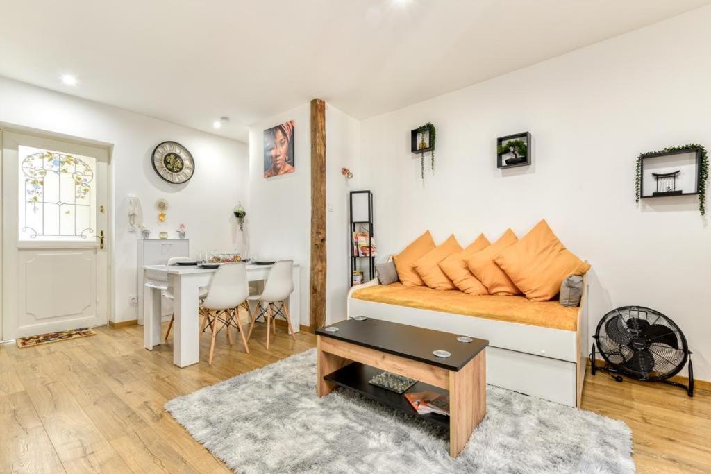 Ferienwohnung Soleil Sucre T2 Centre Historique De Narbonne Exterior foto