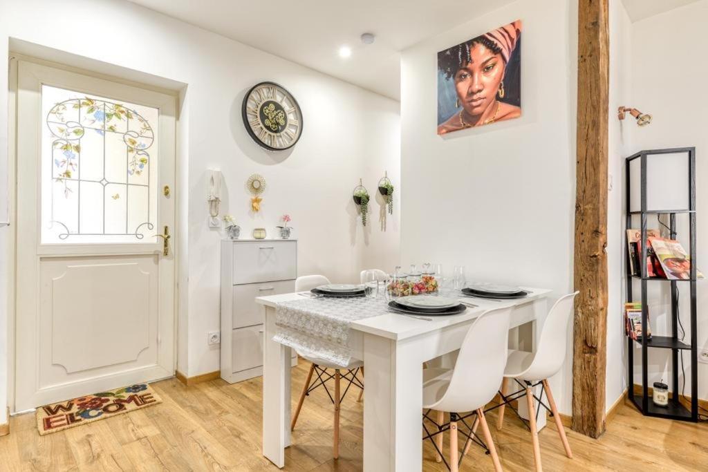 Ferienwohnung Soleil Sucre T2 Centre Historique De Narbonne Exterior foto